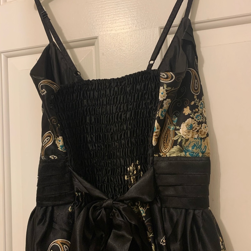 Kitty floral dress - Picture 10 of 16